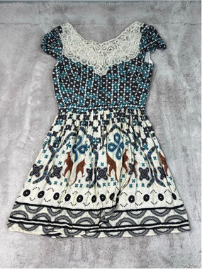 Anthropologie Antix Mini Dress White Lace Teal XS Brazilian Designer Kangaroo